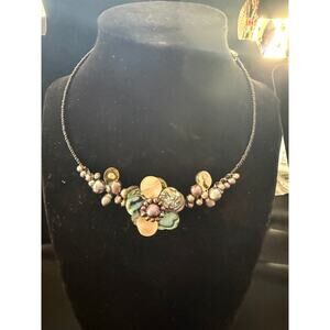 Shell Flower Choker - Black Mother of Pearl with black glass seed bead